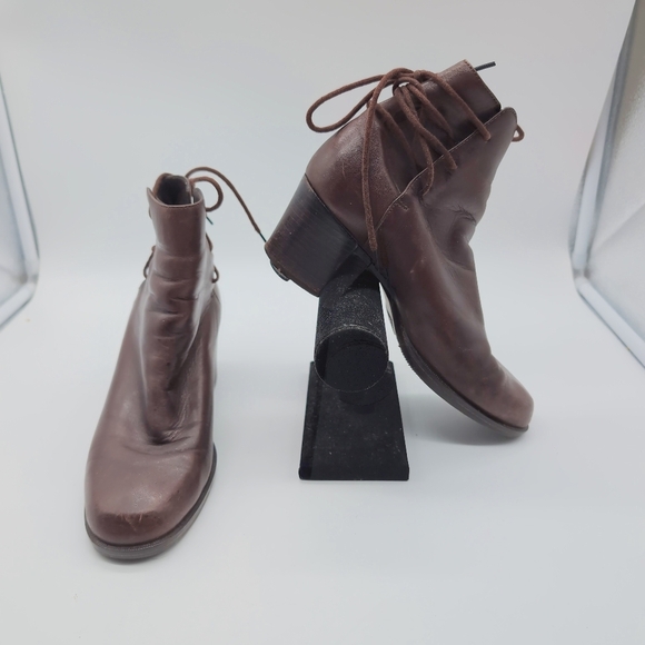 Vintage Enzo Angeolini sz 6.5 Brown Ankle Boots Rear tie - Picture 2 of 10